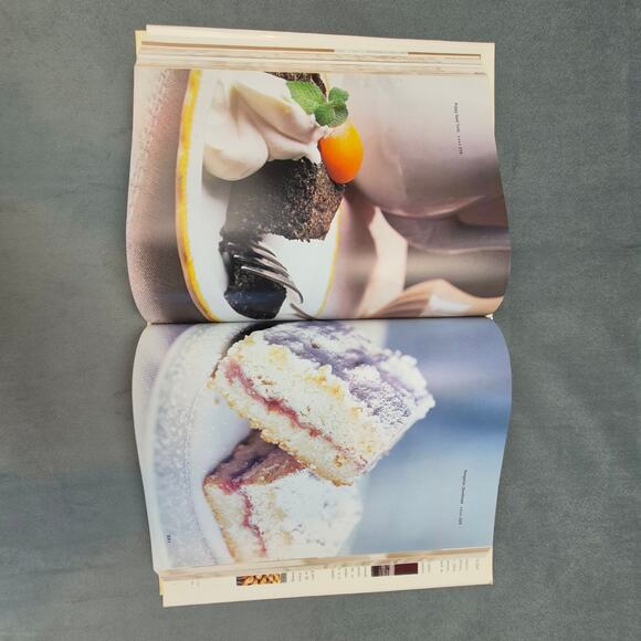 Baking w/ Julia Child Savor the Joys of Baking with Americas Best Bakers - Picture 6 of 8